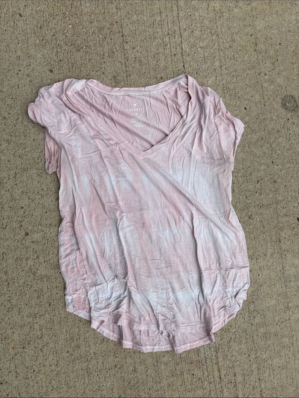 American Eagle Outfitters Light Pink V-Neck Short Sleeve Tee